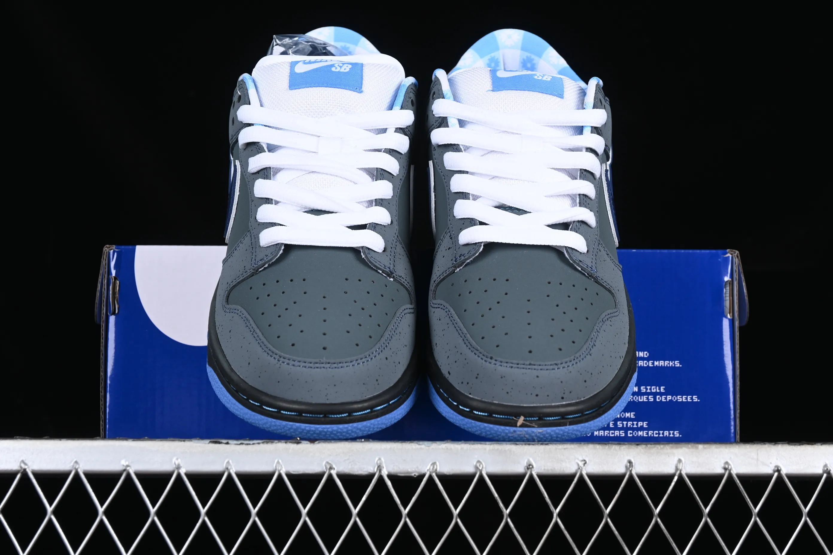 All Categories Nk SB Dunk Series Nk SB Dunk Low Low-top sneakers K version Concepts x Nk Dunk Low Pro SB "Blue Lobster" Blue Lobster SB low-top sports and leisure sneakers 313170-342
